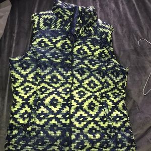 THE NORTH FACE LARGE WOMEN’S PUFF VEST